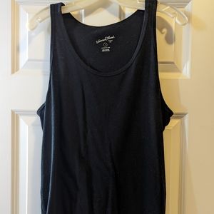 Set of 2 Women's Universal Threads tank tops